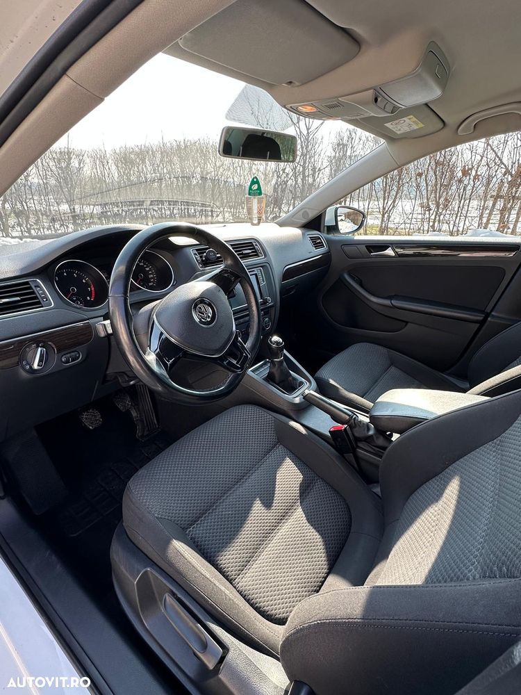 Volkswagen Jetta 1.4 TSI Comfortline - 12