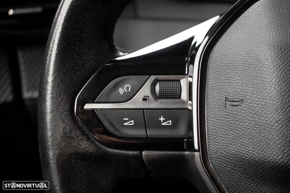Peugeot 2008 1.2 PureTech Active - 14