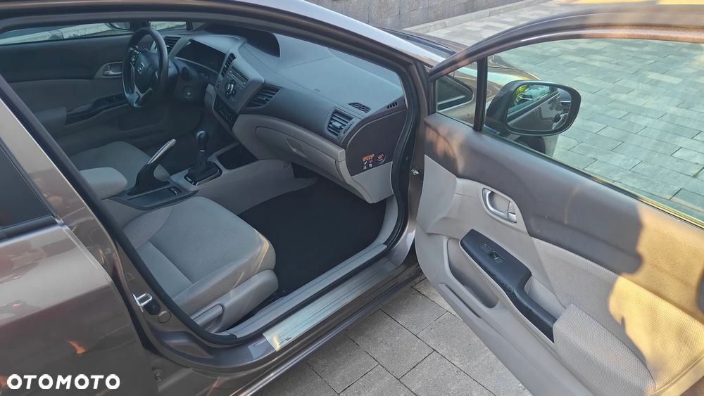 Honda Civic 1.8 Comfort - 13