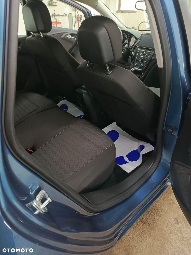 Opel Astra 1.4 T Cosmo - 25