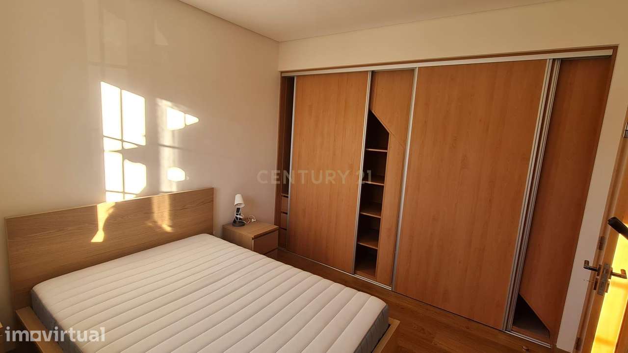 Moradia T2 Totalmente Renovada no Emblemático Bairro Camões – Entronca - Grande imagem: 5/8