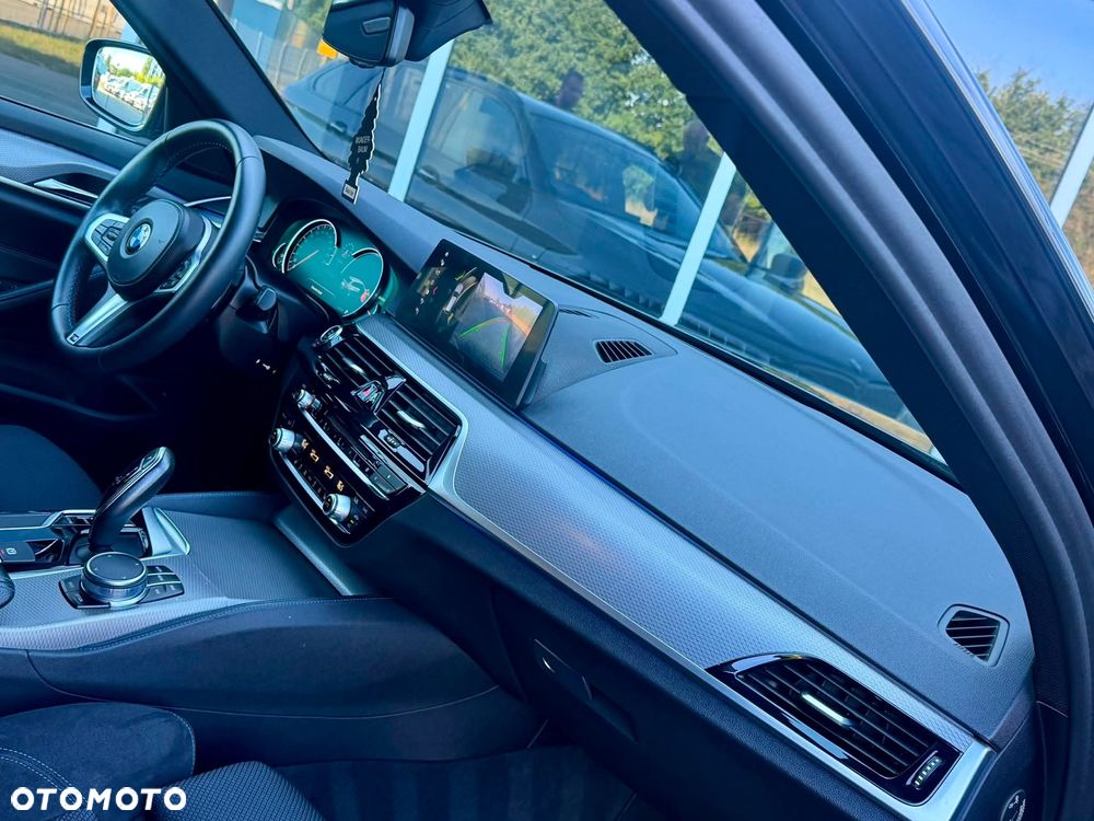 BMW Seria 5 525d M Sport sport - 26