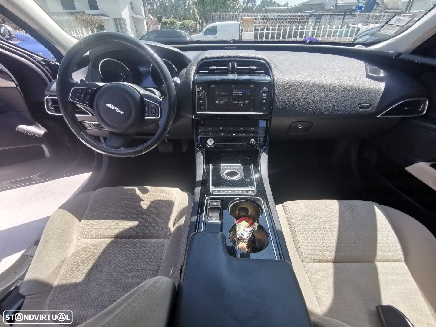 Jaguar XE 2.0 D Prestige Aut. - 13