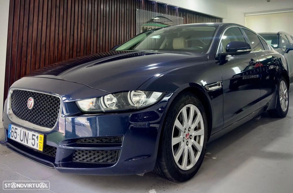 Jaguar XE 2.0 D Prestige Aut. - 1