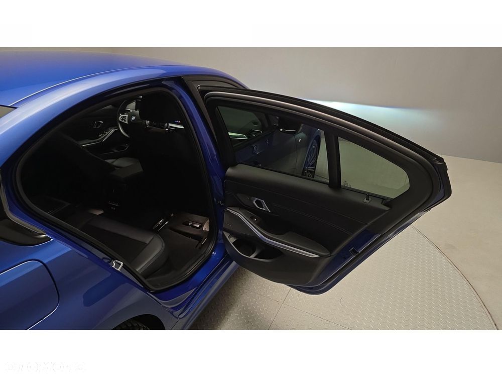 BMW Seria 3 - 29