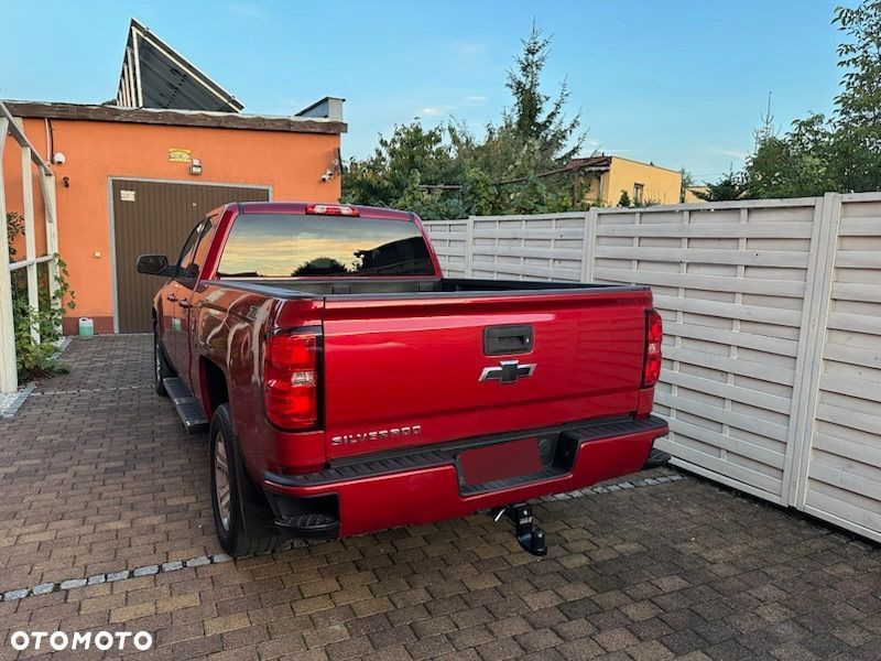 Chevrolet Silverado - 4
