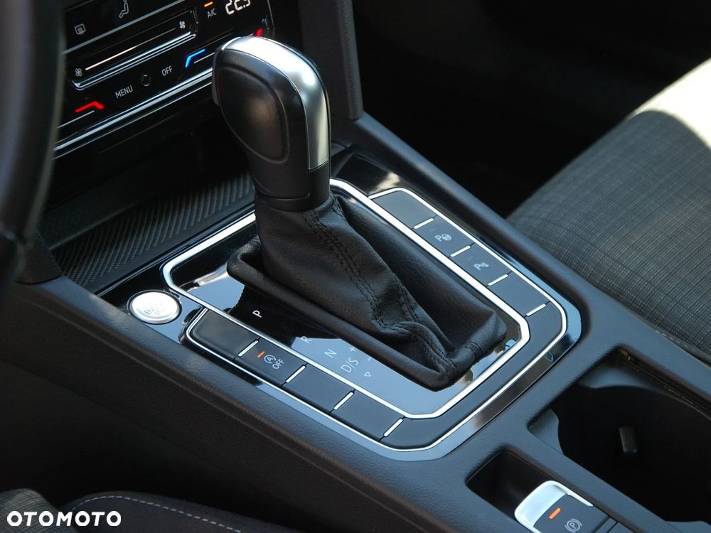 Volkswagen Passat 2.0 TSI Business DSG - 31