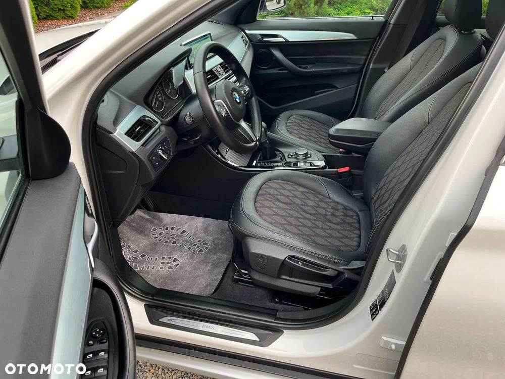 BMW X1 xDrive25d xLine - 27