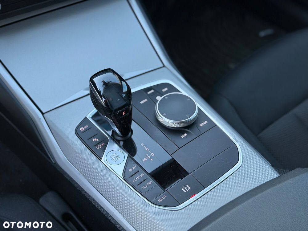 BMW Seria 3 320i Advantage - 11