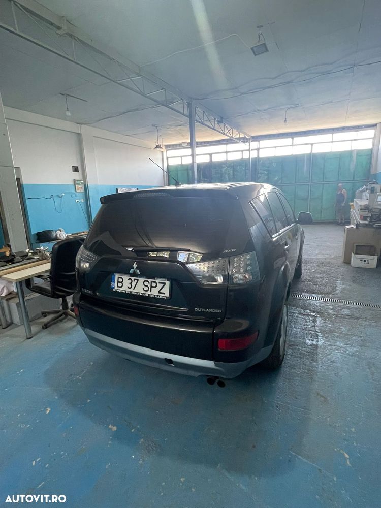 Mitsubishi Outlander 2.0 DI-D Instyle+ - 5