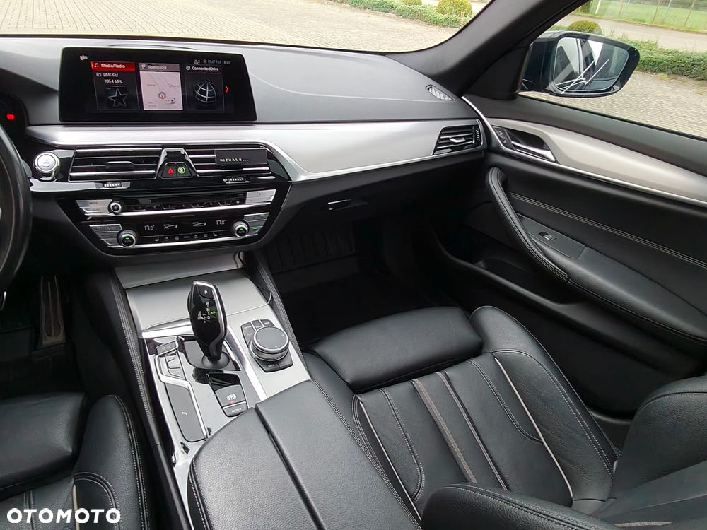 BMW Seria 5 520d M Sport sport - 9