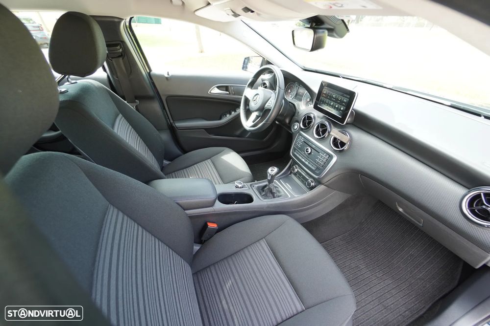 Mercedes-Benz A 180 - 5