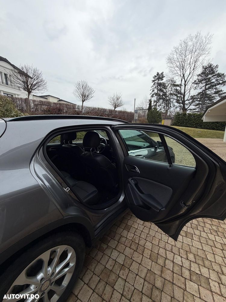 Mercedes-Benz GLA 200 CDI 4MATIC Aut. - 27