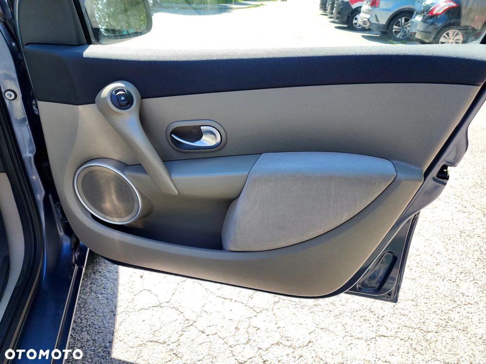 Renault Clio - 29