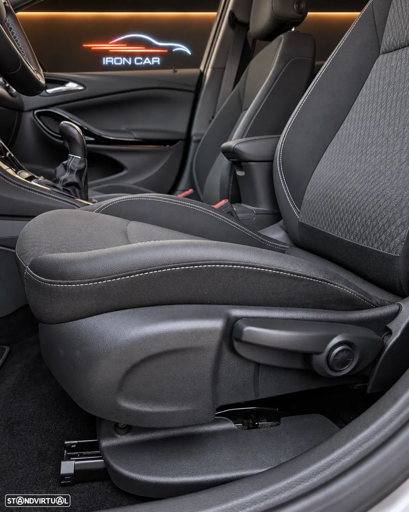 Opel Astra Sports Tourer - 16
