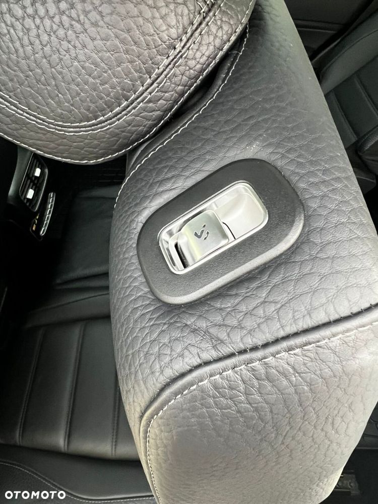 Mercedes-Benz GLS - 39