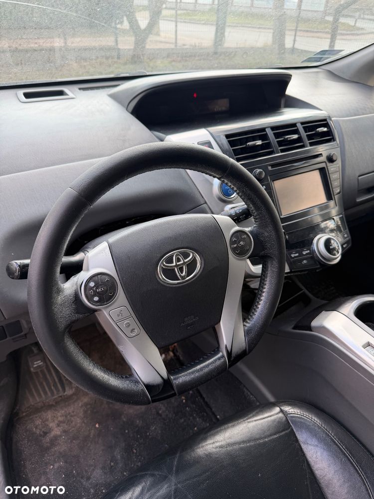 Toyota Prius+ (Hybrid) Comfort - 3