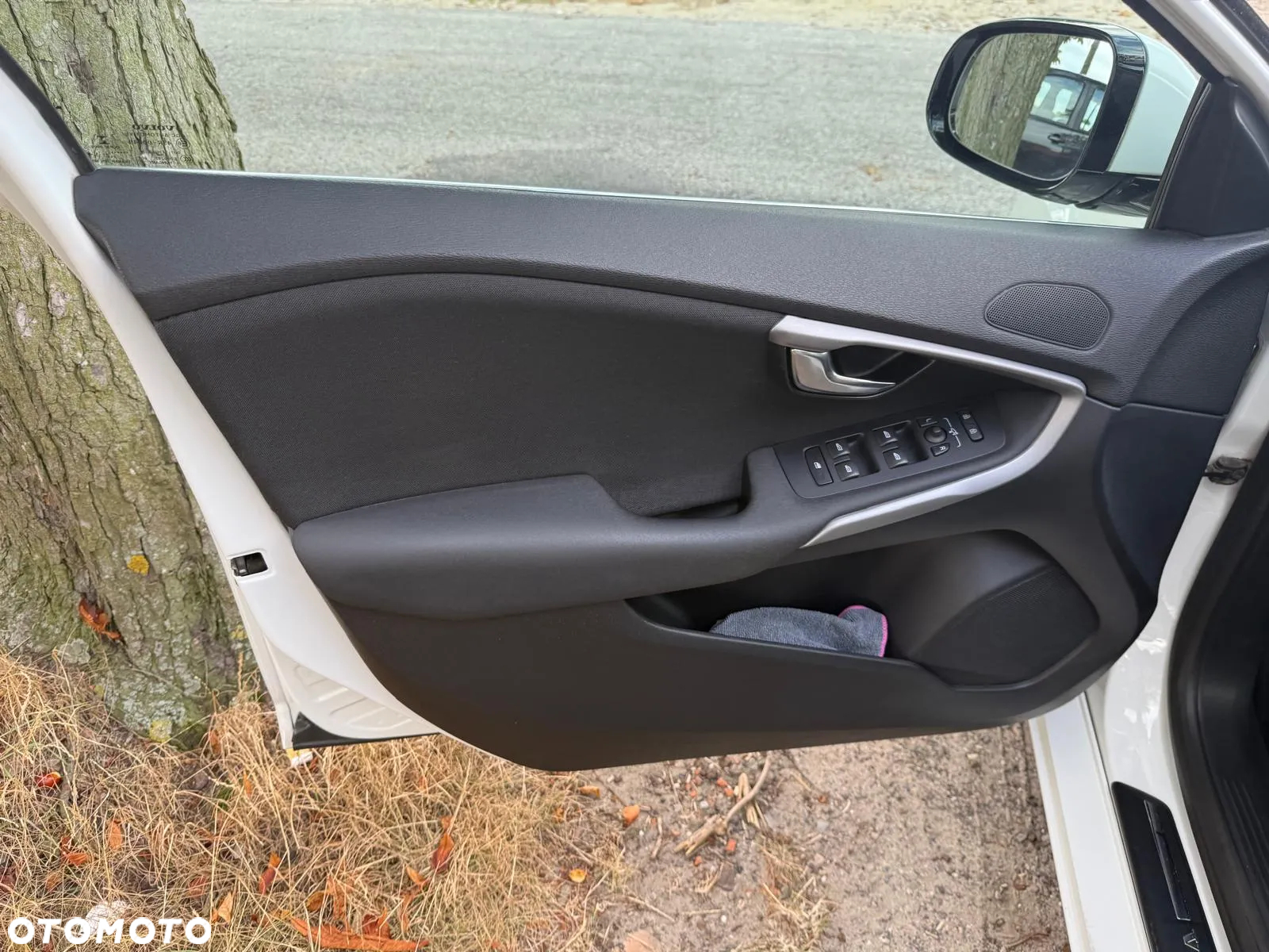 Volvo V40 D3 Drive-E Momentum - 28
