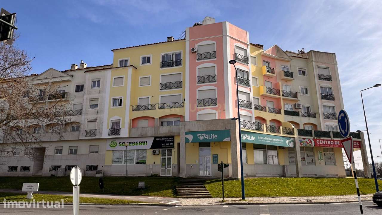 Excelente T4 no Montijo com Garagem e Arrecadação. - Grande imagem: 4/48