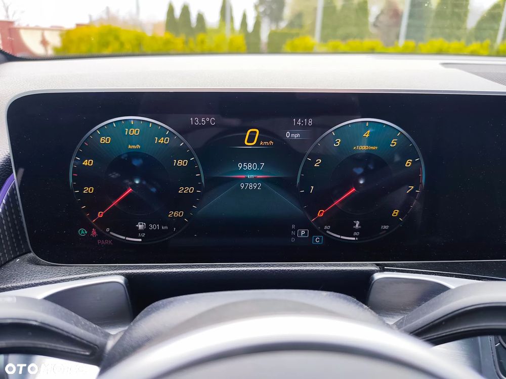 Mercedes-Benz GLB 250 Edition 1 8G-DCT - 17