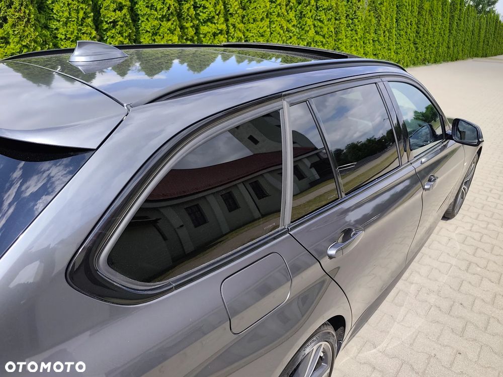 BMW Seria 3 320d xDrive Sport Line - 40