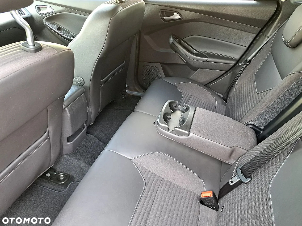 Ford Focus 1.5 EcoBoost Start-Stopp-System TITANIUM - 9