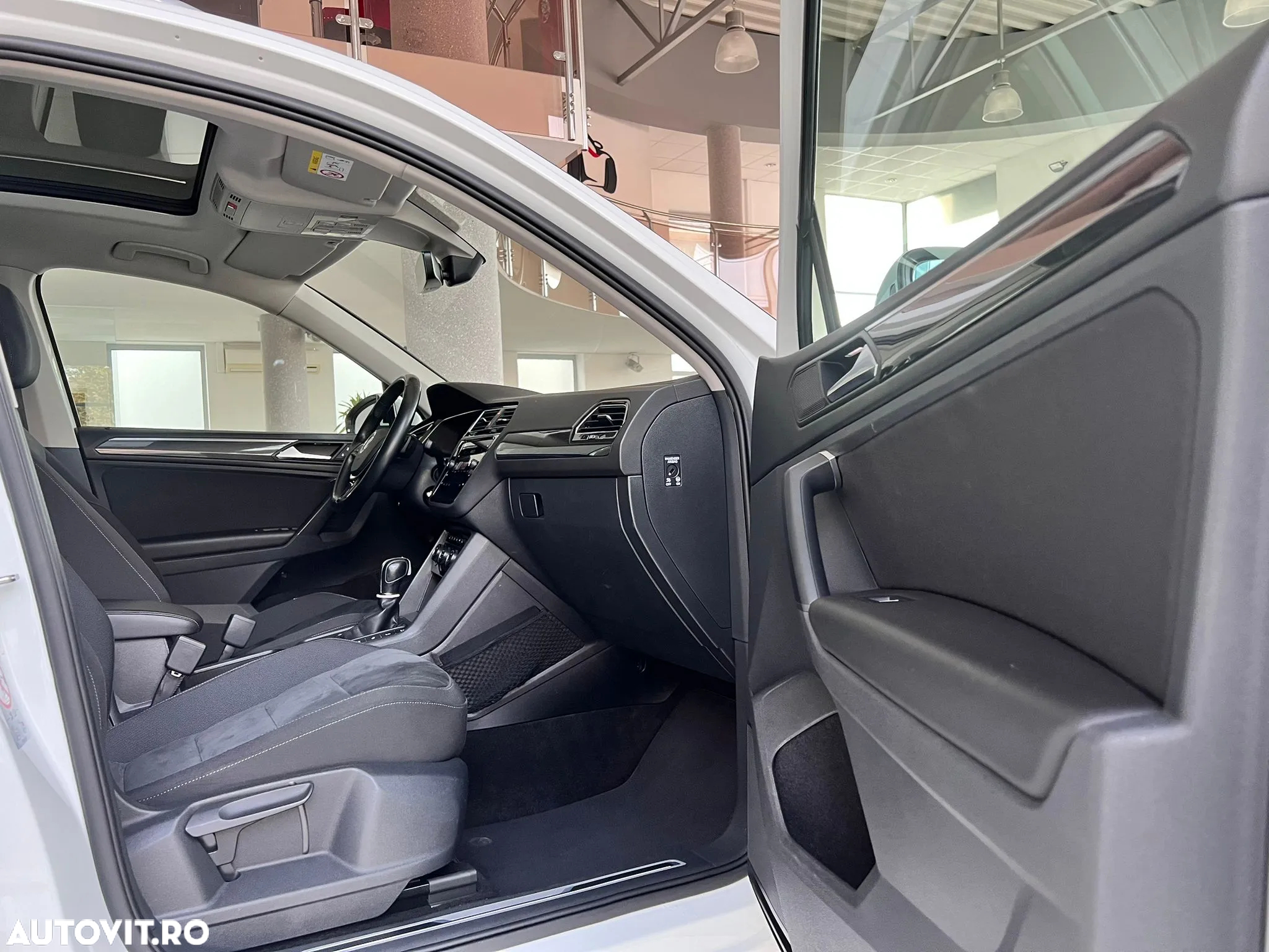 Volkswagen Tiguan - 17