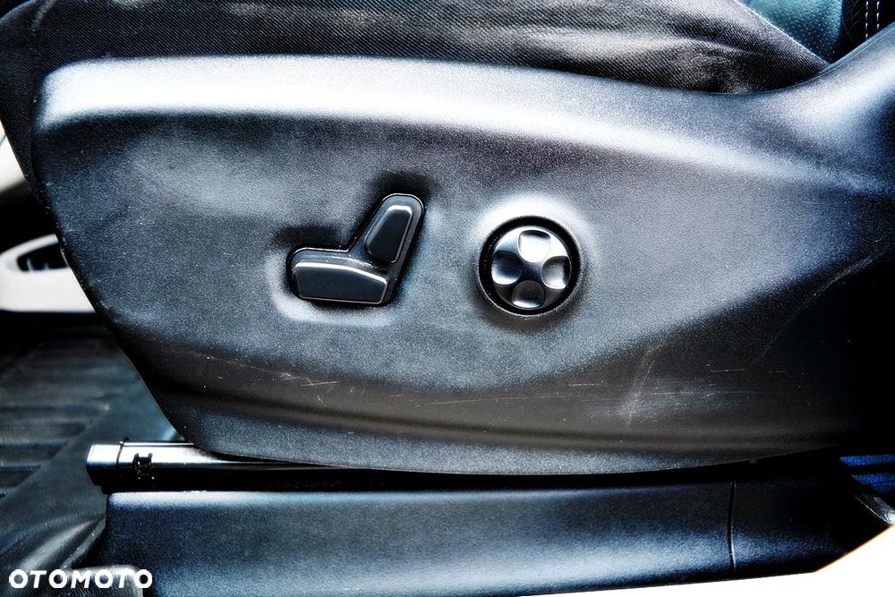 Chrysler Pacifica - 10