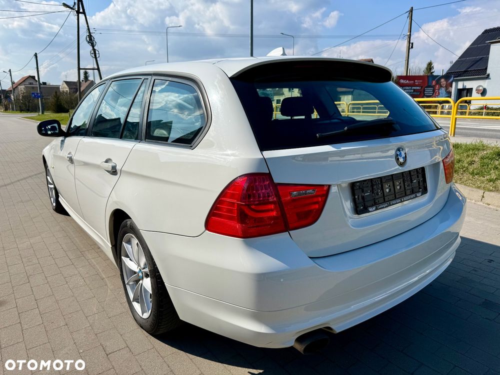 BMW Seria 3 320d xDrive DPF - 7