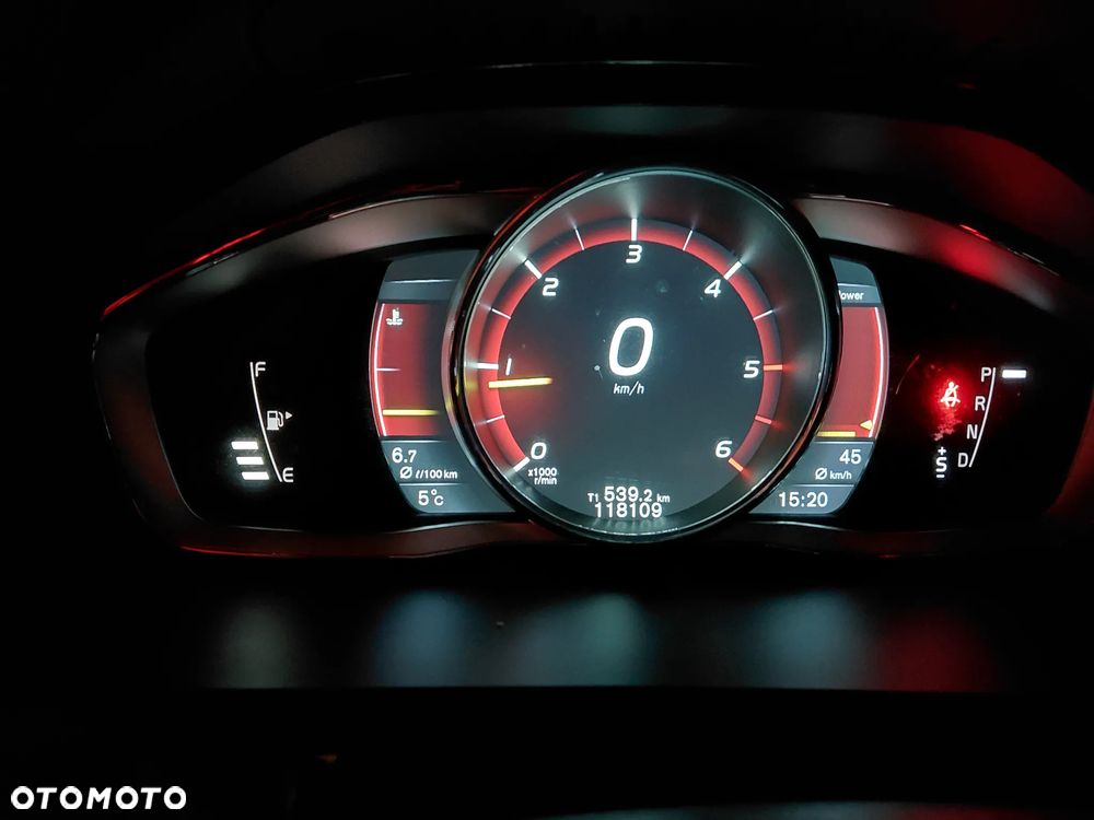 Volvo V60 D4 Geartronic Summum - 11