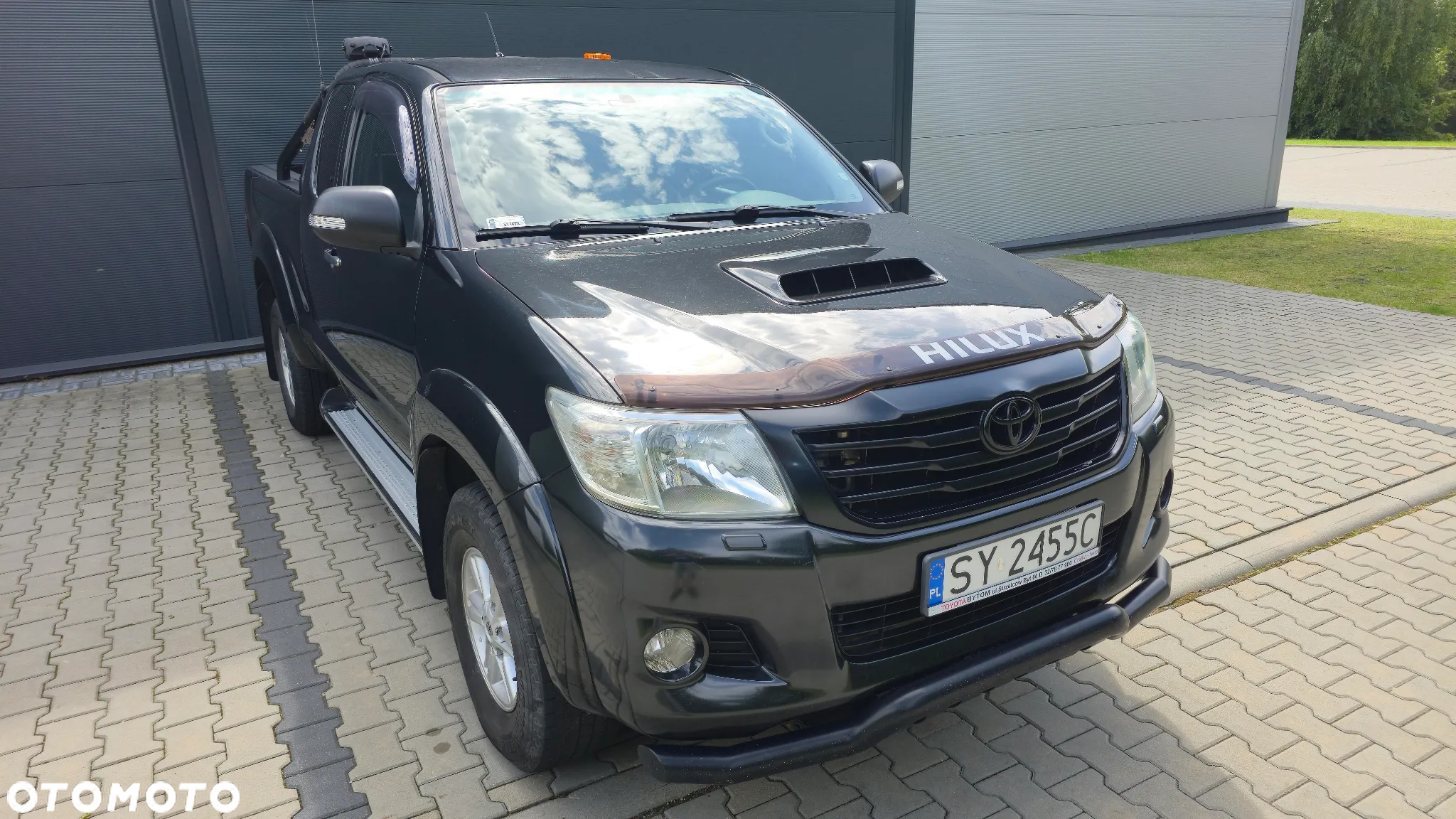 Toyota Hilux 2.5 D-4D SR - 4