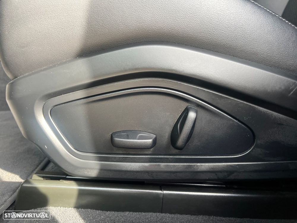 Porsche Taycan Standard - 24