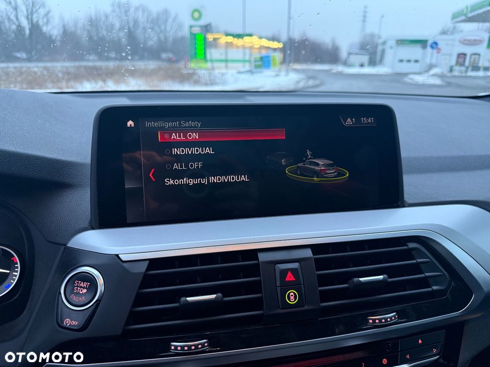 BMW X3 xDrive20i sport - 20