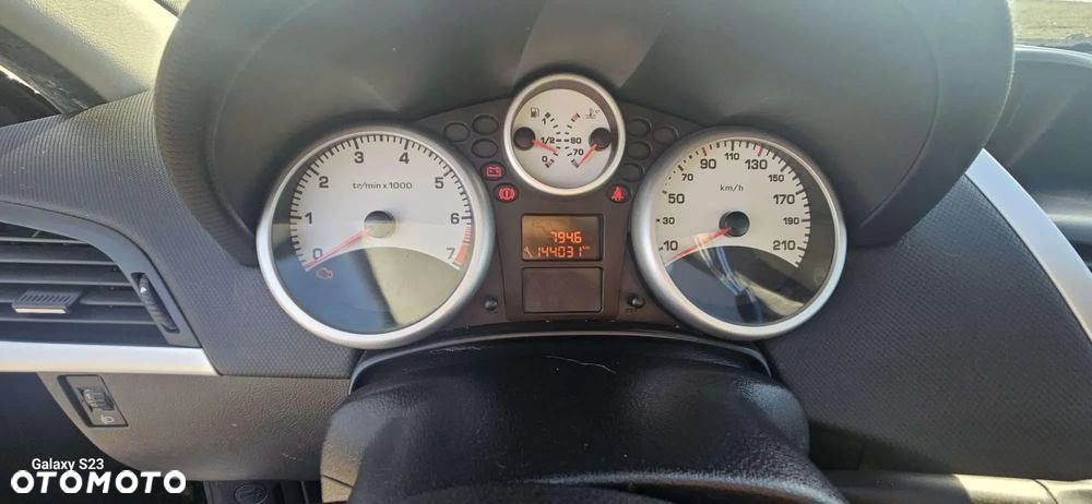 Peugeot 207 1.4 16V Trendy - 17