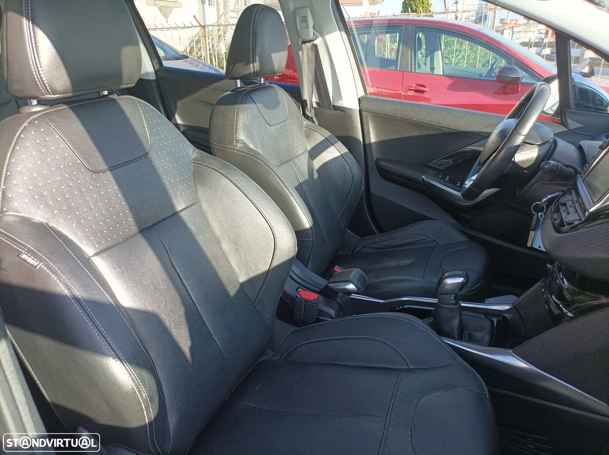Peugeot 2008 1.6 VTi Allure - 29