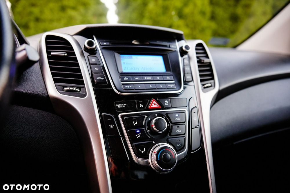 Hyundai i30 1.6 Classic - 14