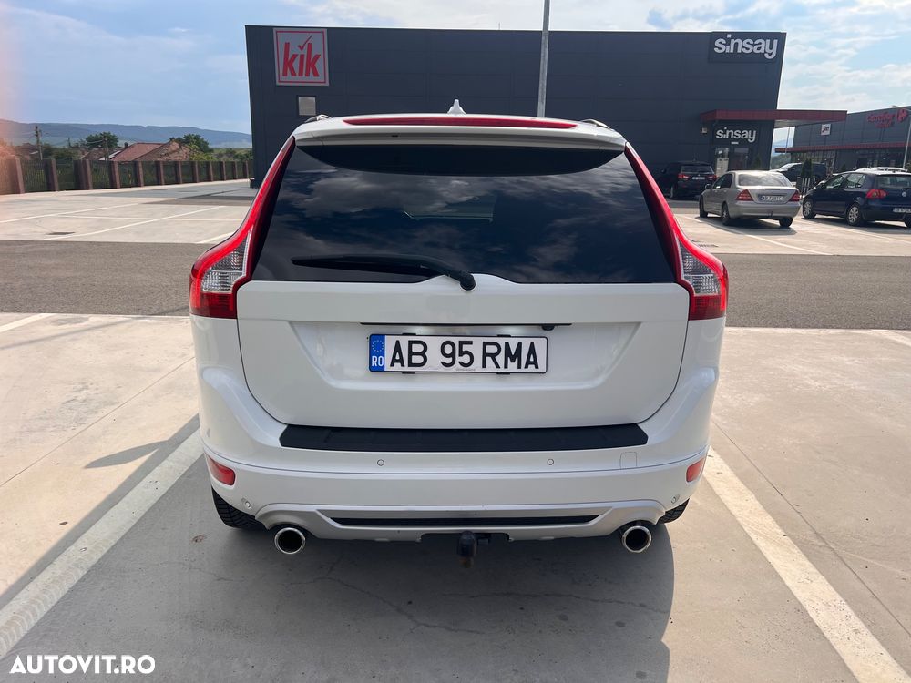 Volvo XC 60 2.4D AWD Aut. RDesign - 13