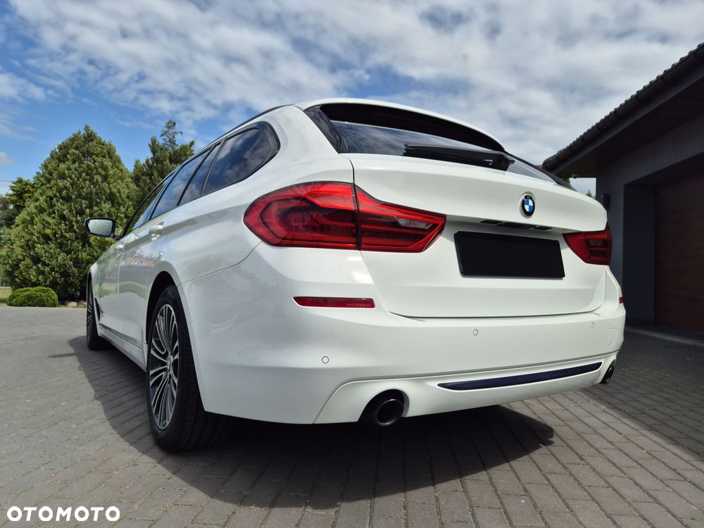 BMW Seria 5 518d Sport Line - 7