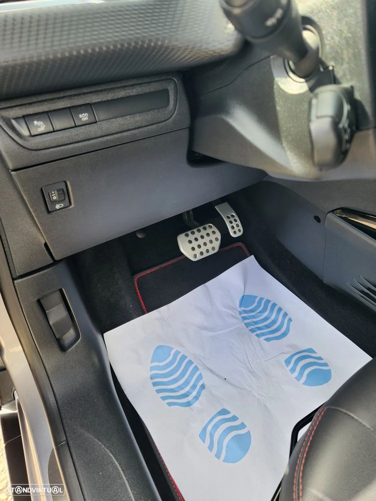 Peugeot 2008 PureTech 110 Stop&Start EAT6 GT-Line Edition - 13