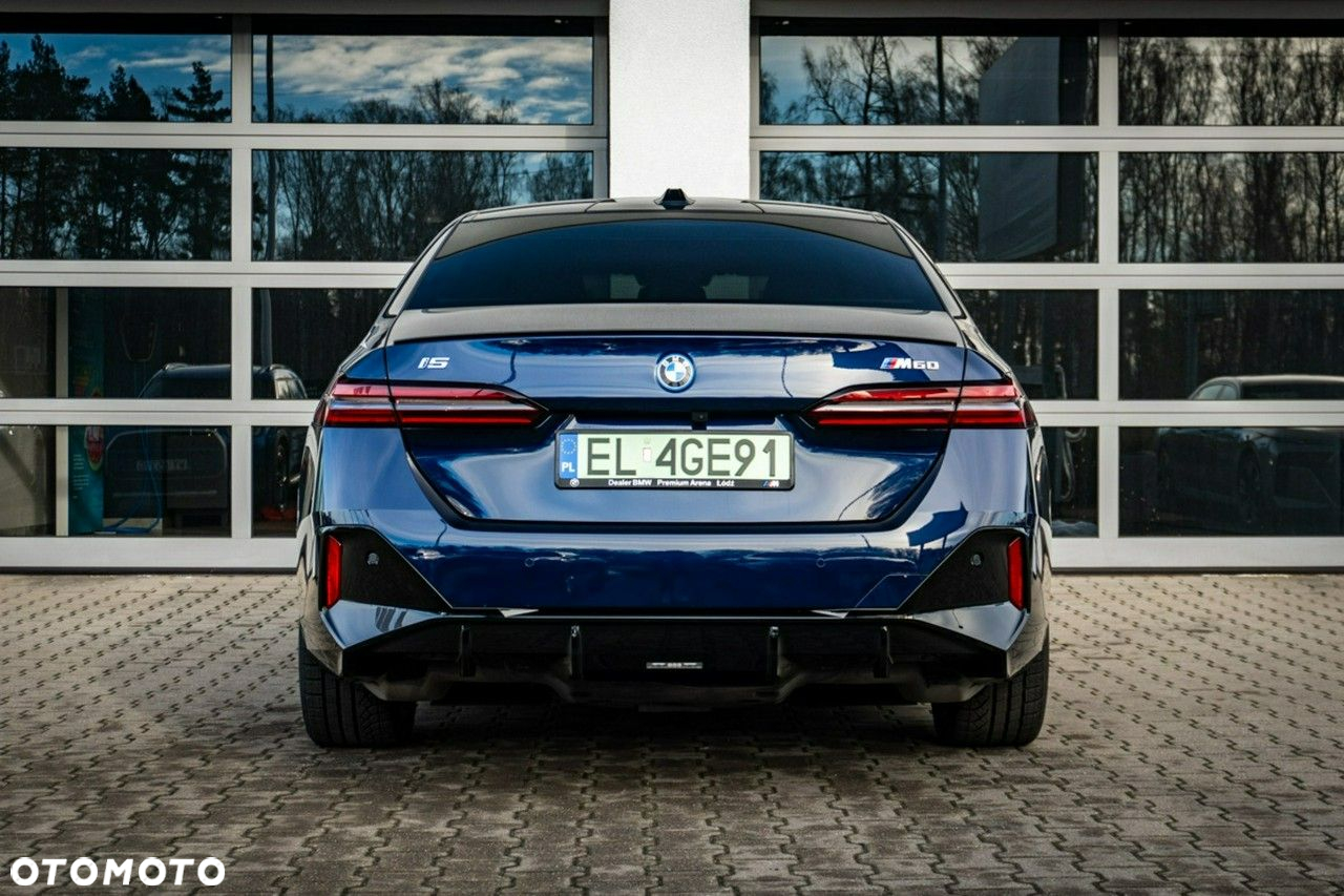 BMW i5 - 6