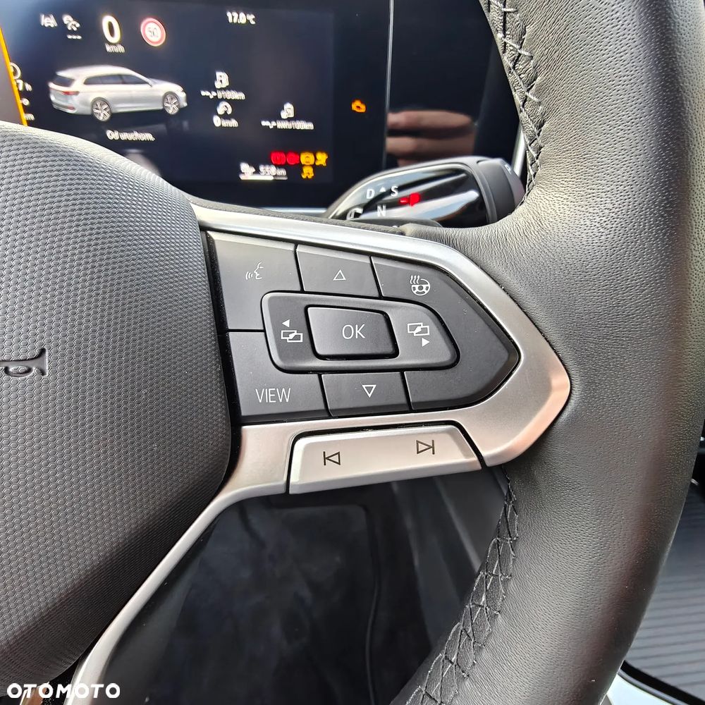 Volkswagen Passat - 17