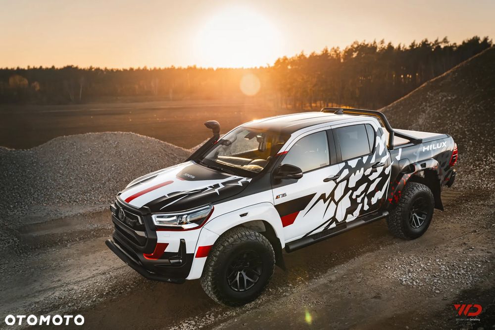 Toyota Hilux 2.8 D-4D Double Cab Invincible 4x4 - 4