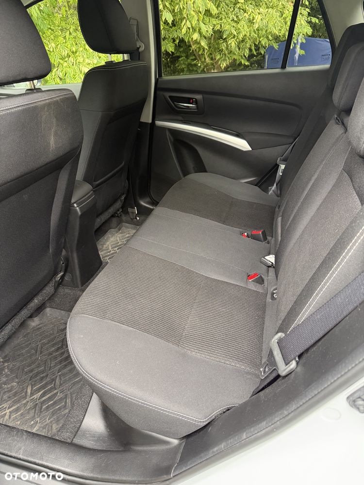 Suzuki SX4 S-Cross - 12