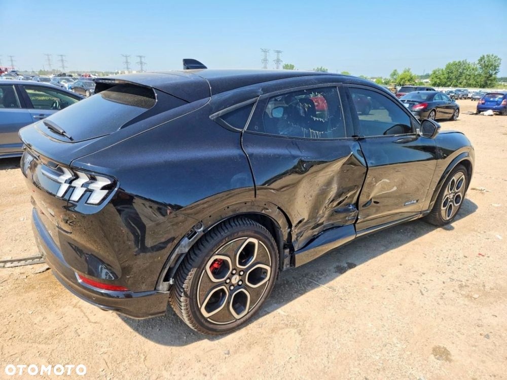 Ford Mustang Mach-E - 2