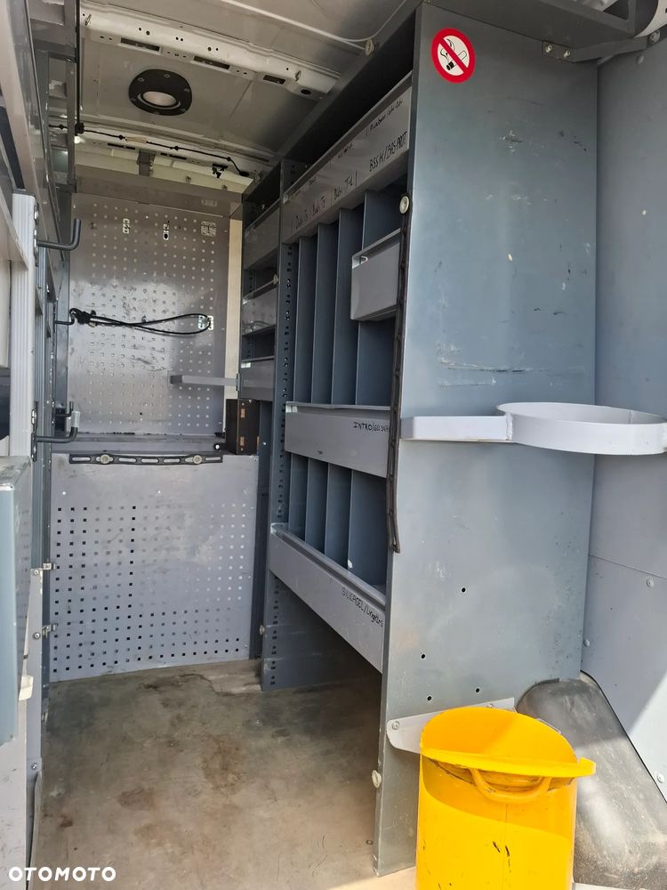 Ford Transit - 23