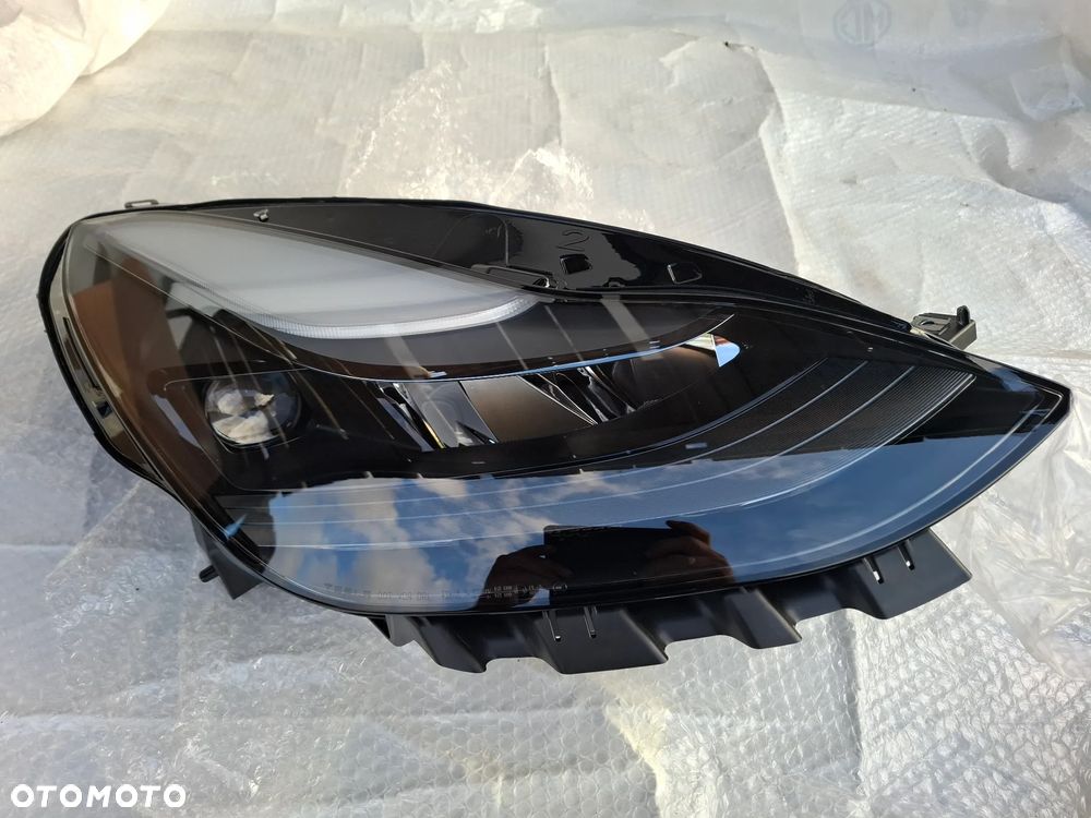 TESLA 3 LIFT Y LAMPA PRZÓD PRZEDNIA PRAWA EUROPA ORYGINAŁ 1514953-00-D - 2