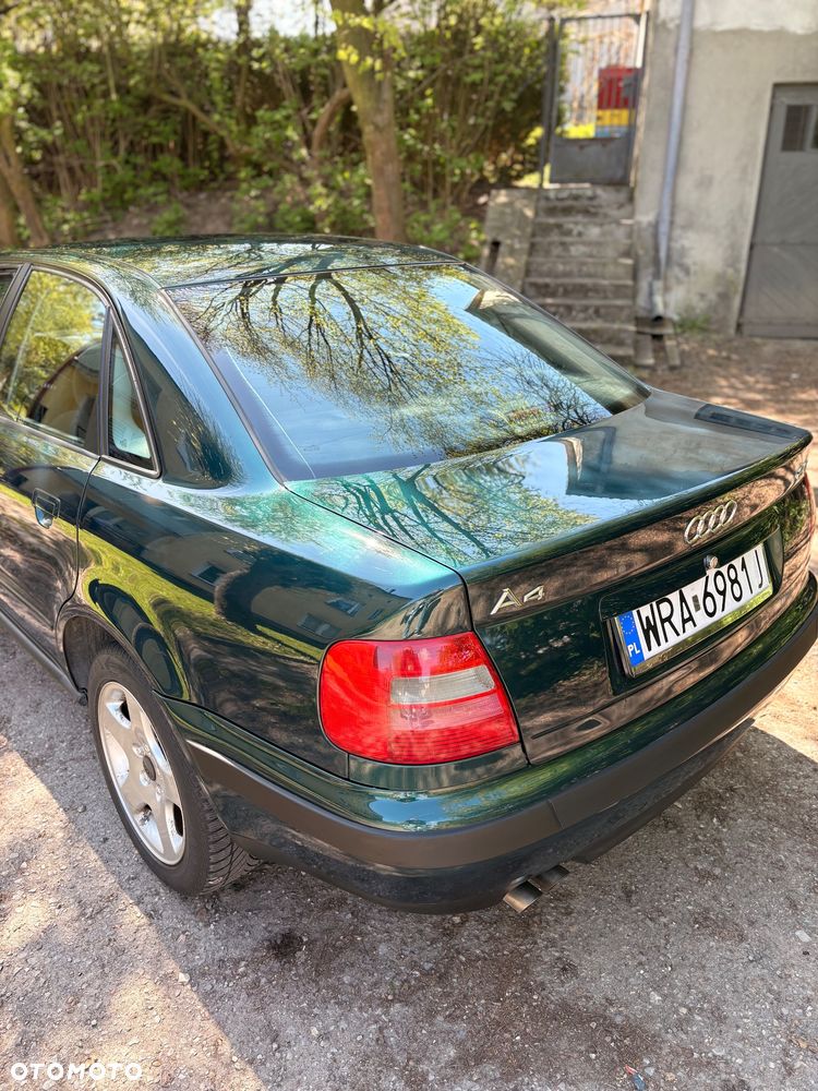 Audi A4 Limousine 2.6 - 4