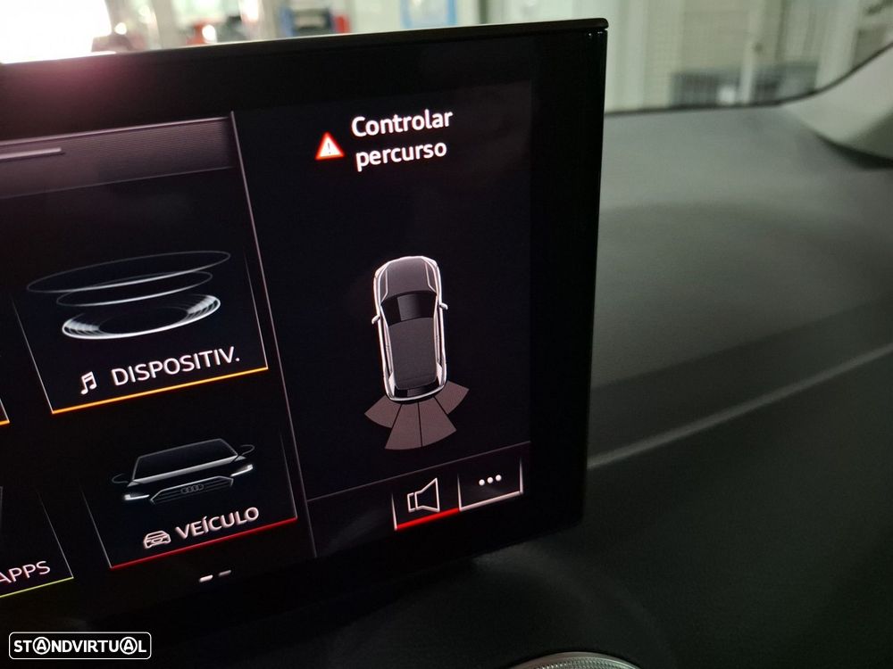 Audi Q2 30 TFSI SE Business - 22