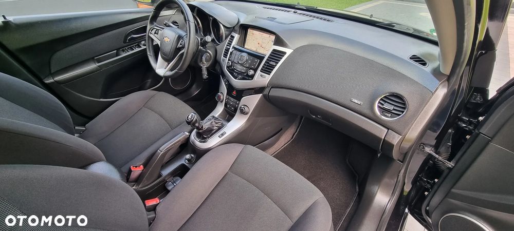 Chevrolet Cruze - 26