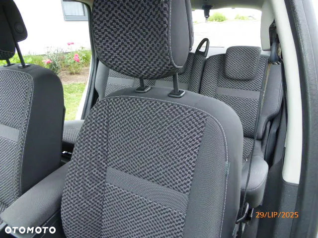 Renault Grand Scenic - 9